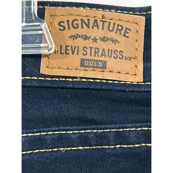 Levi Strauss Jean Women's 34w NWOT "Signature" - Picture 3 of 5